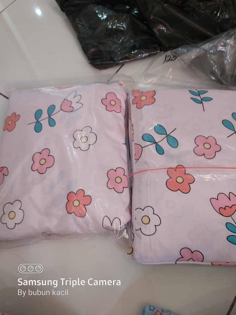 Sprei Karet Keliling Katun Magenta