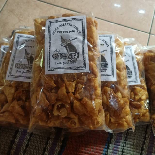 

Pangsit pedas manis cemilan gurih