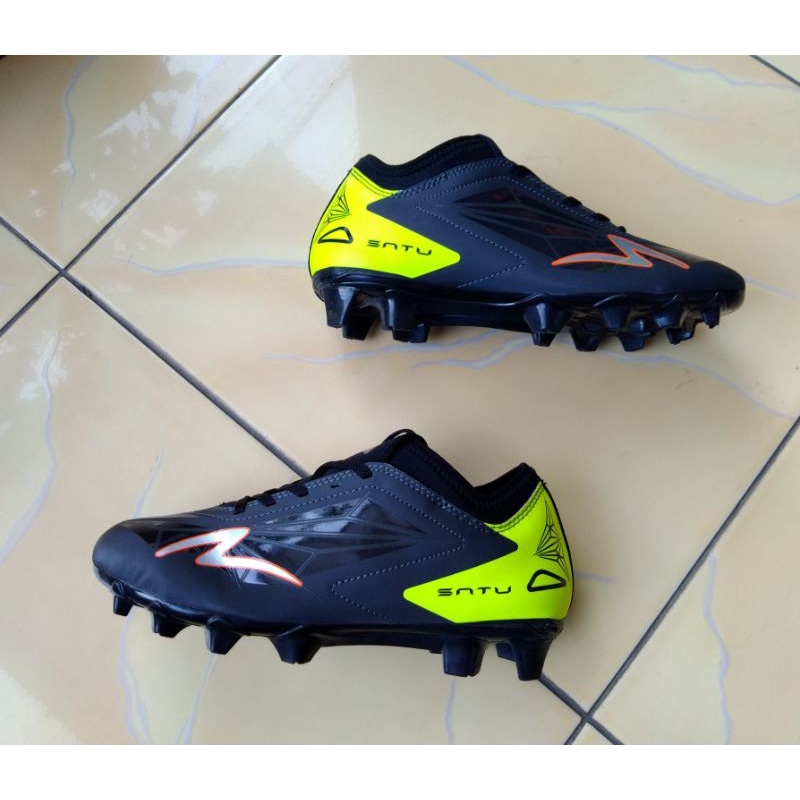 SPECS ACCELERATOR SATU FG JR ORIGINAL