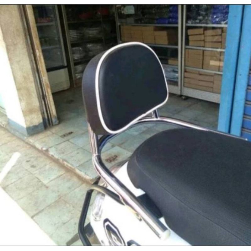 Behel Scoopy Sandaran Belakang Scoopy.  .
