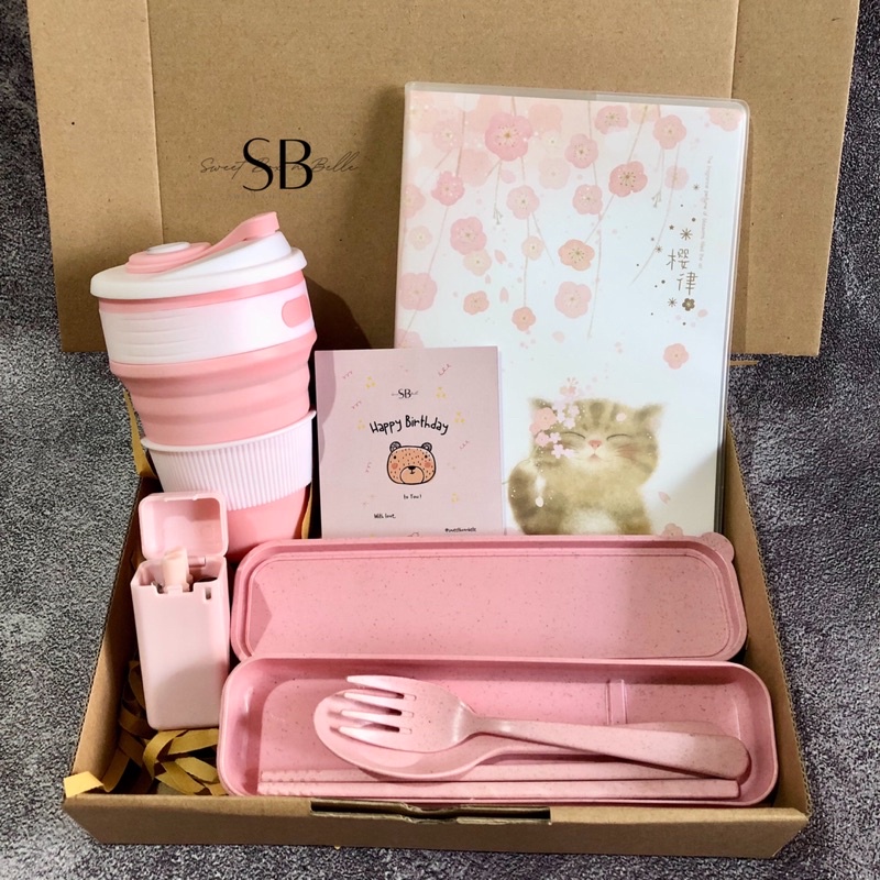 

HAMPERS WISUDA PAKET HADIAH ULANG TAHUN 1 | HADIAH ANNIVERSARY KADO PACAR HAMPERS VALENTINE BIRTHDAY HAMPERS || HAMPERS GRADUATION KADO SIDANG MURAH PAKET COLLAPSIBLE CUP HADIAH PACAR HAMPERS UNIK IDE HAMPERS LUCU KADO SIDANG