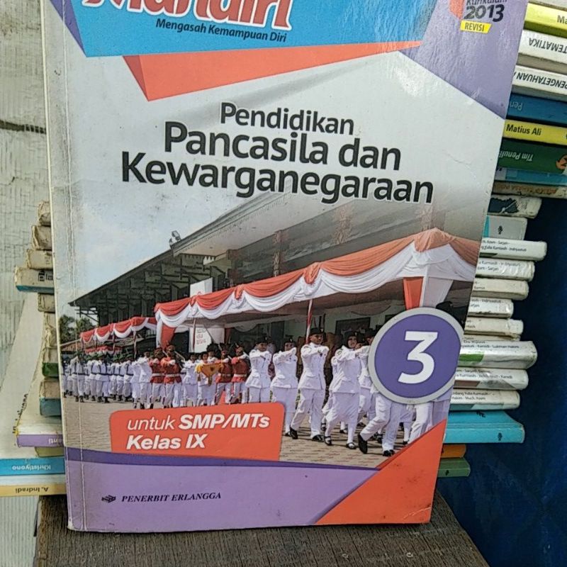 buku mandiri pendidikan Pancasila dan kewarganegaraan untuk SMP kelas 9 penerbit Erlangga