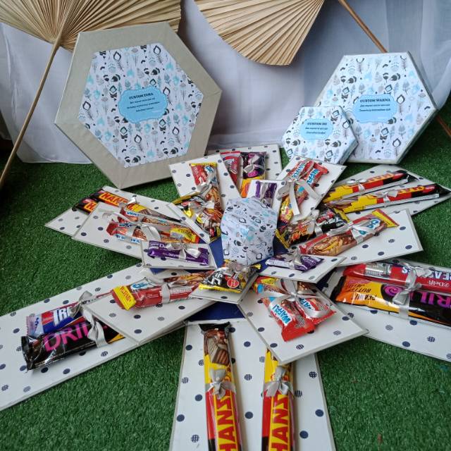 Boxanwe | Hexagon chocolate explosion box | Exploding | snack