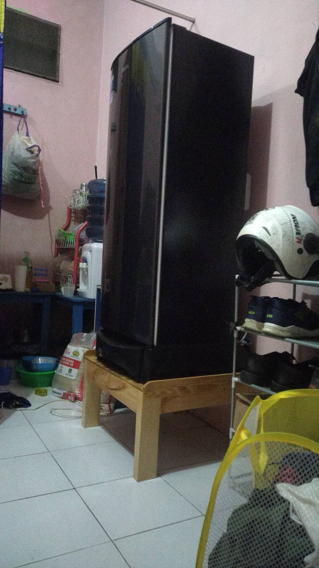 Meja Atau Tatakan Kulkas Jatibelanda/p55cm X L55cm X T30cm