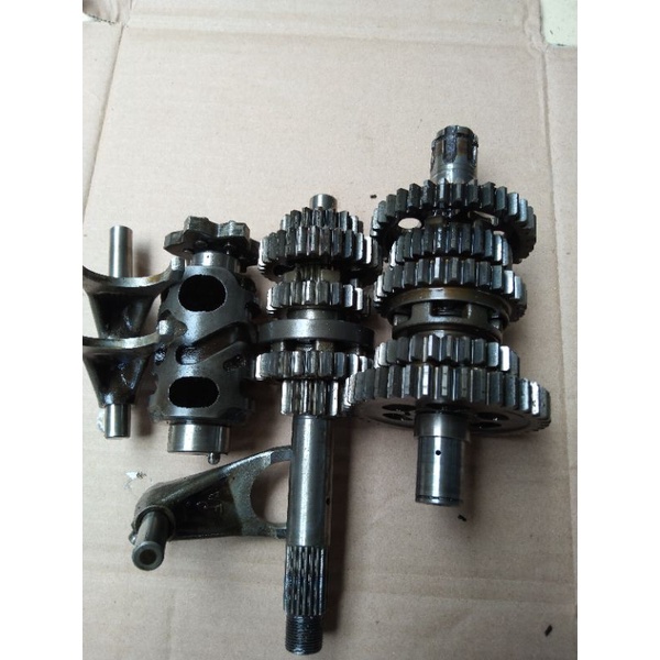 Rasio Set Gearbox Drumsihft pemindahan Gigi Honda New Magarpro Monoshock Karburator / ORIGINAL