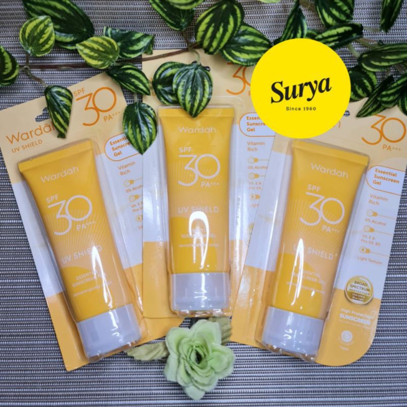 Wardah UV shield essential Sunscreen SPF 35 PA+++ Gel serum with VIt C &amp; B3