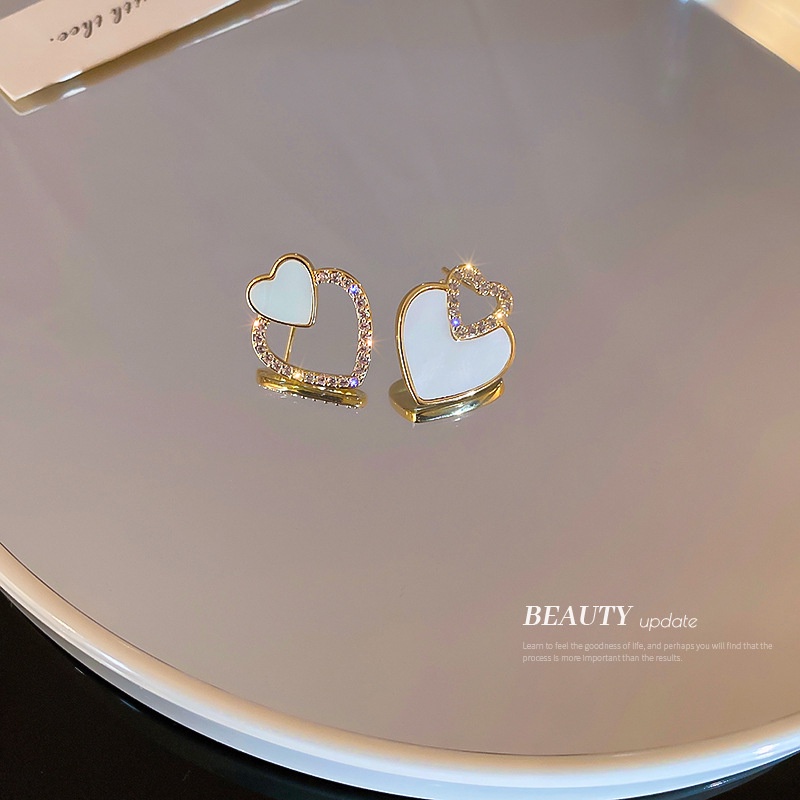 Anting Stud Kristal Bentuk Hati Model Hollow Untuk Wanita