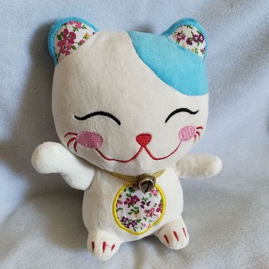 boneka kucing hoki