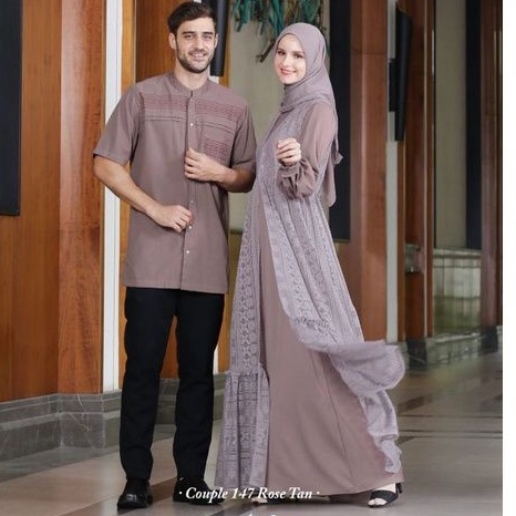 COUPLE 147 ROSE TAN