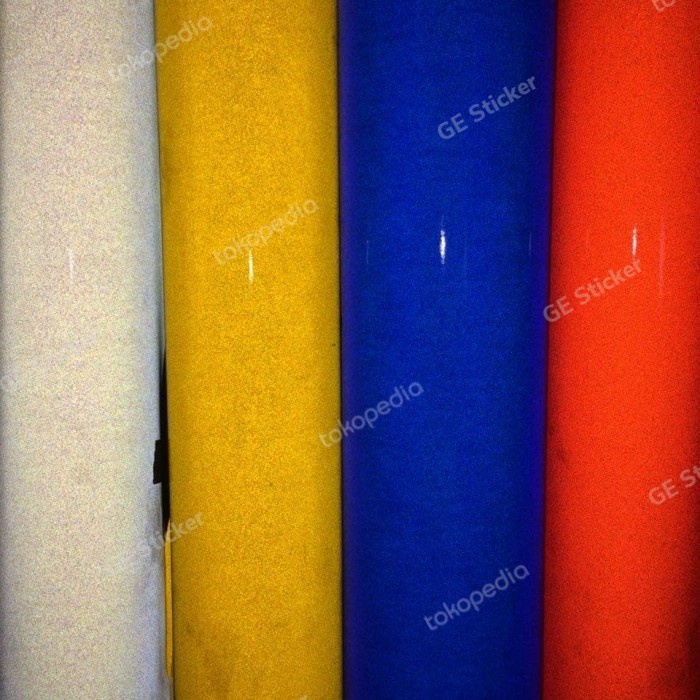 3M 610 SCOTCHLITE / SKOTLET / REFLECTIVE SHEETING 120 cm x 100 cm