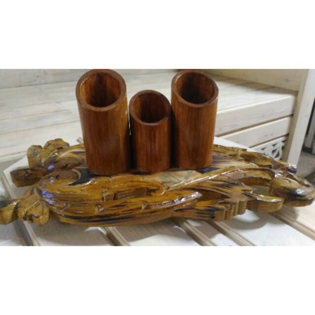 

Tempat pensil unik berbahan dasar kayu dan bambu asli dari pengrajin Jepara