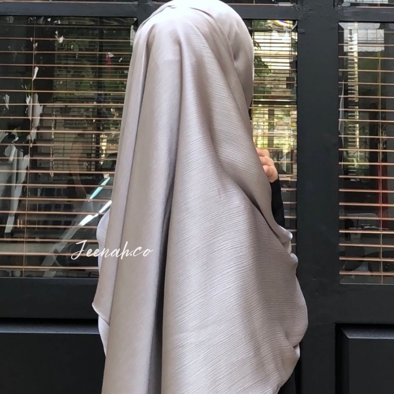 Pashmina Premium Satin Silk Malaysia Textured Crinkle (JAHIT TEPI KECIL SUPER RAPI)-Light Grey