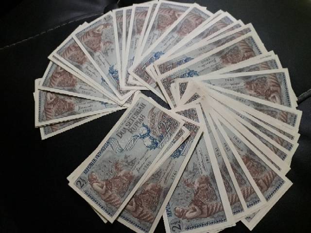 Uang kuno 2 1/2 rupiah