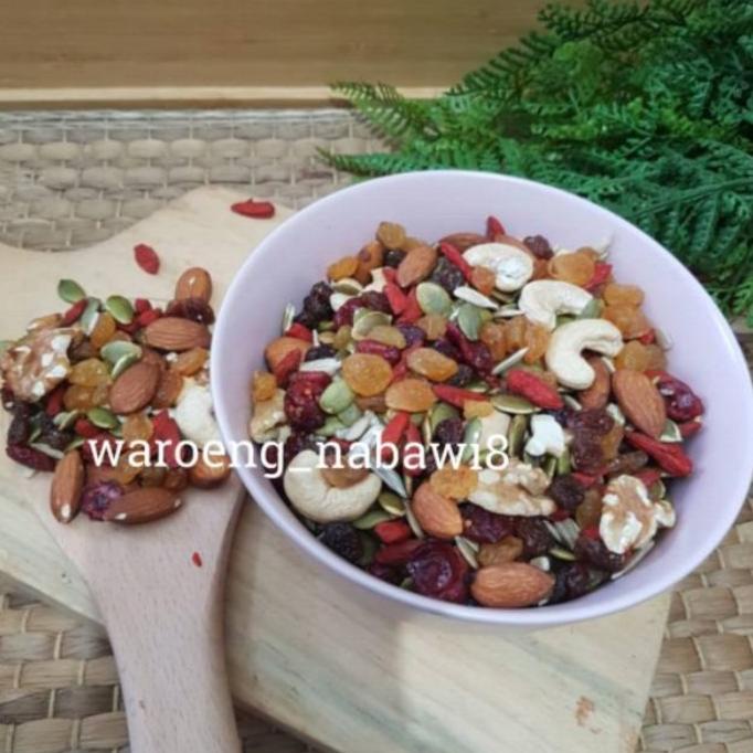 

Mix Trail 500Gr(Almond Walnut Kismis)RP. 115.000