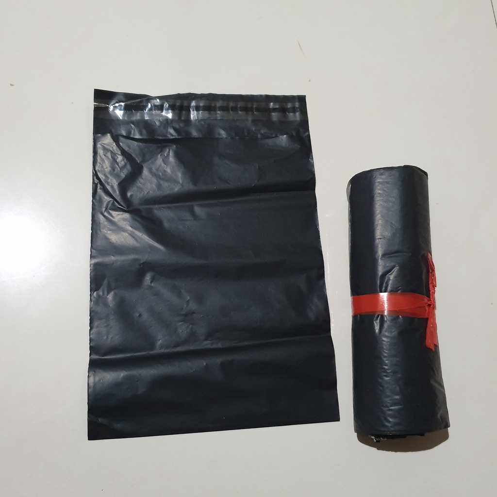 

Polymailer ukuran 20x30 Plastik Packing Serbauguna Lengkap dengan Lem Perekat