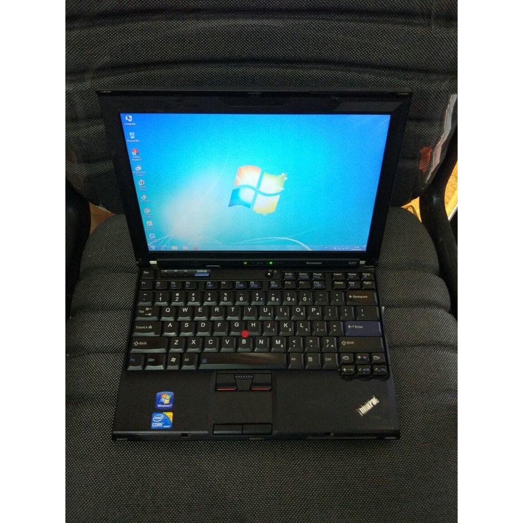 Lenovo thinkpad X201.. core i5. ram 4gb. hdd 320gb. wifi. layar 12.mls