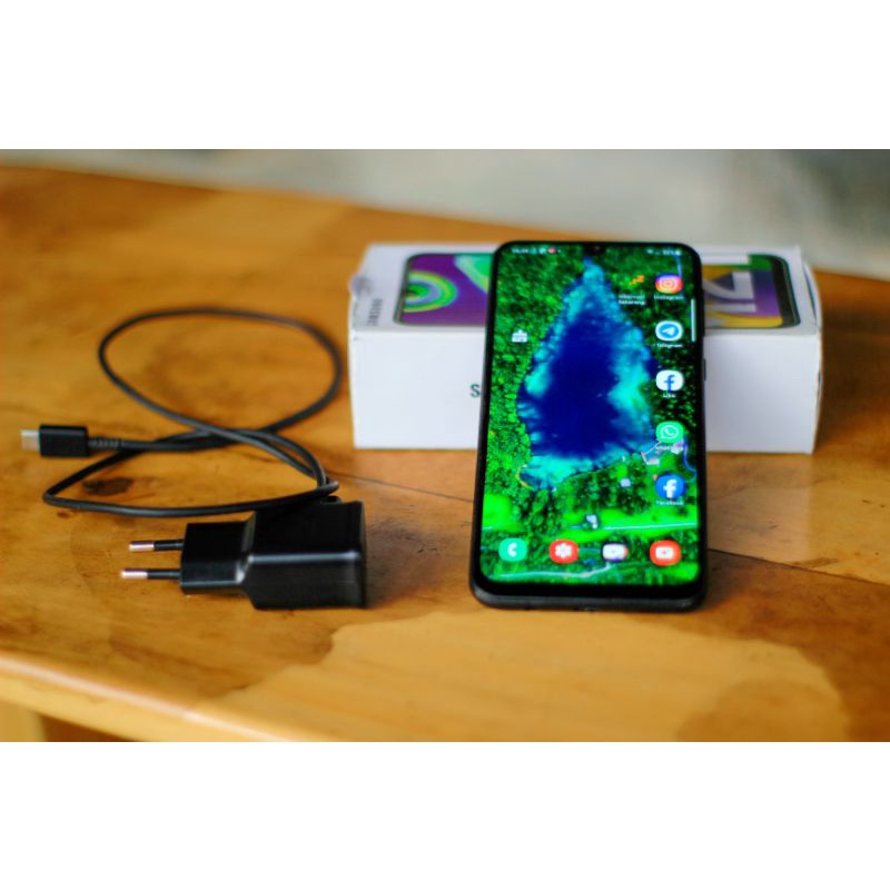 Samsung Galaxy M21 second 4/64 gb tangan pertama