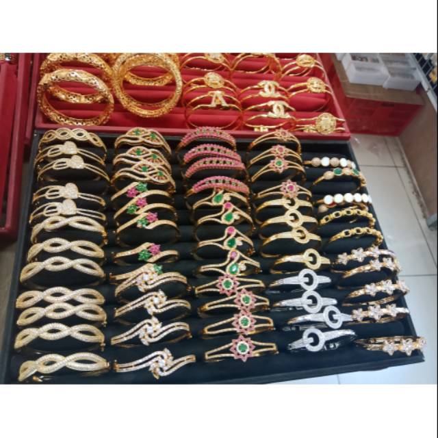 Gelang tangan super mewah set perhiasan titanium gold 18k