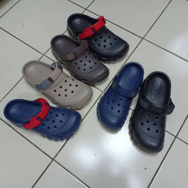 Crocs duet ofrod man.