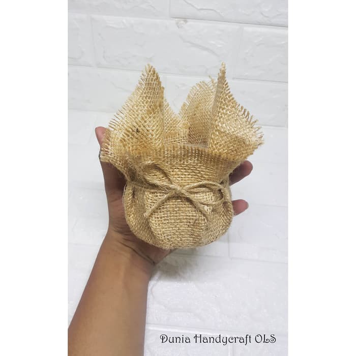 Vas Hias Burlap Nouri Cantik Handmade Vas Tanaman Imitasi Murah