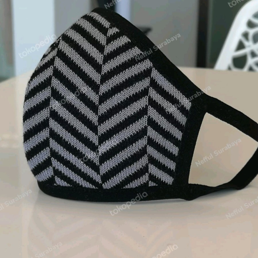 Nefful Masker Herringbone - Hitam