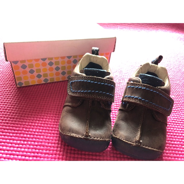 clarks babies first walking shoes