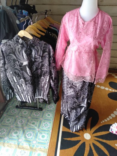 Promo Termurah Sarimbit  Keluarga | Nayaka Batik-couple Annabel Pinguin Tille Lengan Panjang