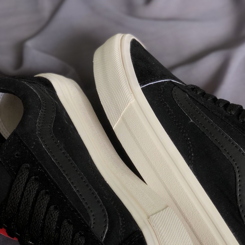 ( NEW BOX ) VANS OLD SKOOL MONO BLACK DOPE OG
