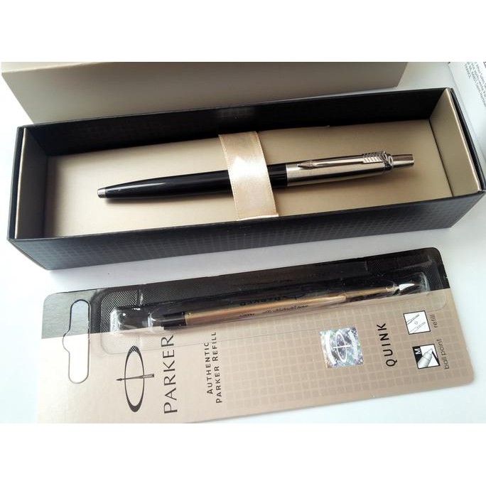 

Pengiriman Cepat PAKET 1 KLIK: 1 pc Parker Jotter Black Ballpoint+1 pc Refill BP BARANG BAGUS