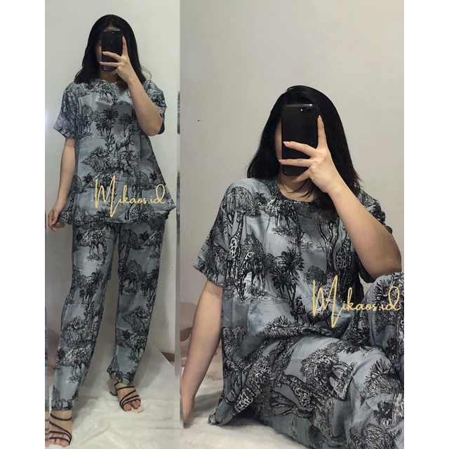 (COD) One set Piyama Abstrak Jumbo fit to Ld120cm | one set piyama rayon jumbo | one set pajamas Jumbo-DIOR 2 GREY LD120cm