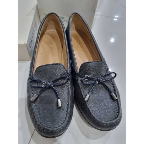 Sepatu wanita geox