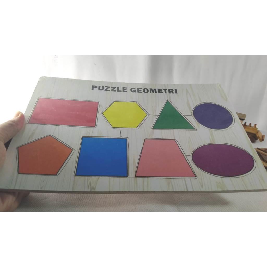 MAINAN EDUKASI. PUZZLE KAYU. PUZZLE GAMBAR GEOMETRI. Riens Collections