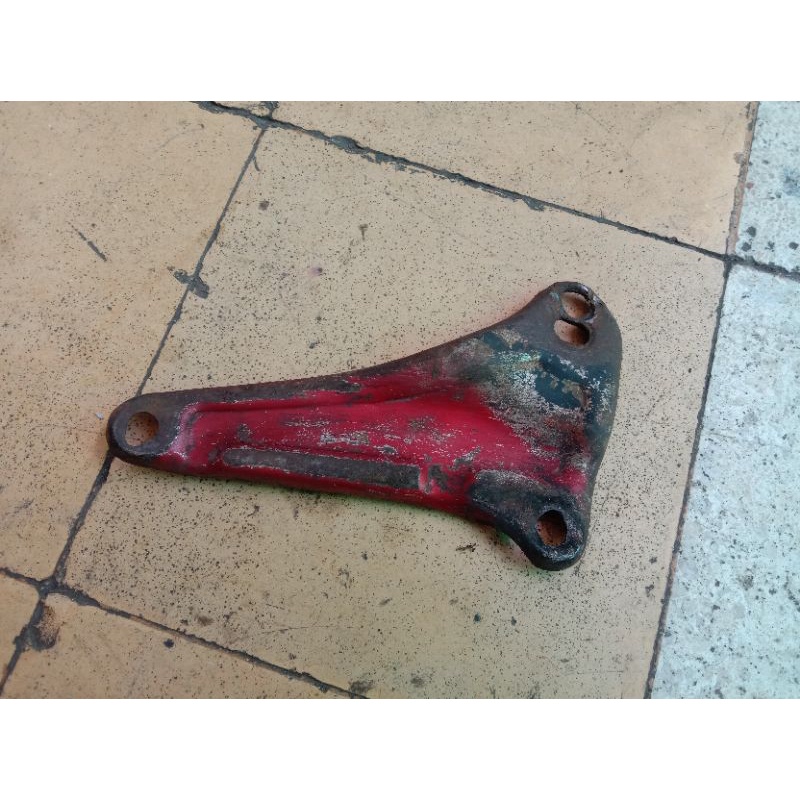 Pangkon Knalpot Honda C70 Original