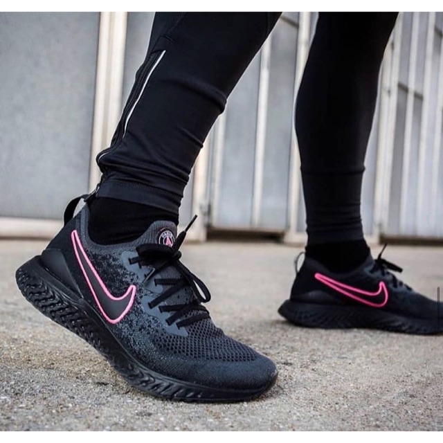 Nike epic react hitam