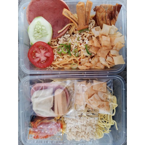 

mie Ludes (mie pedas) full topping