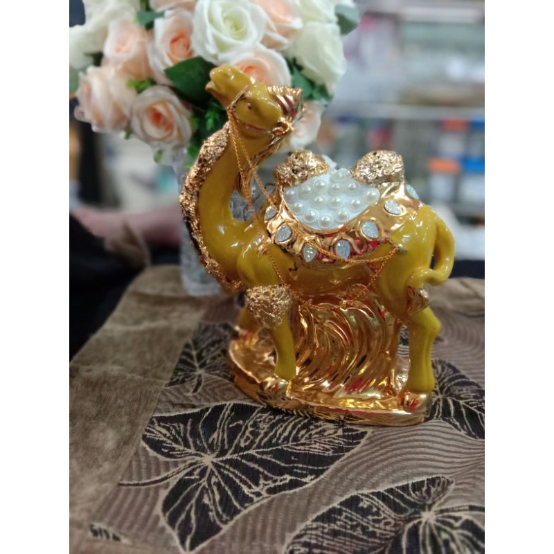 Pajangan Keramik Import Hewan Unta