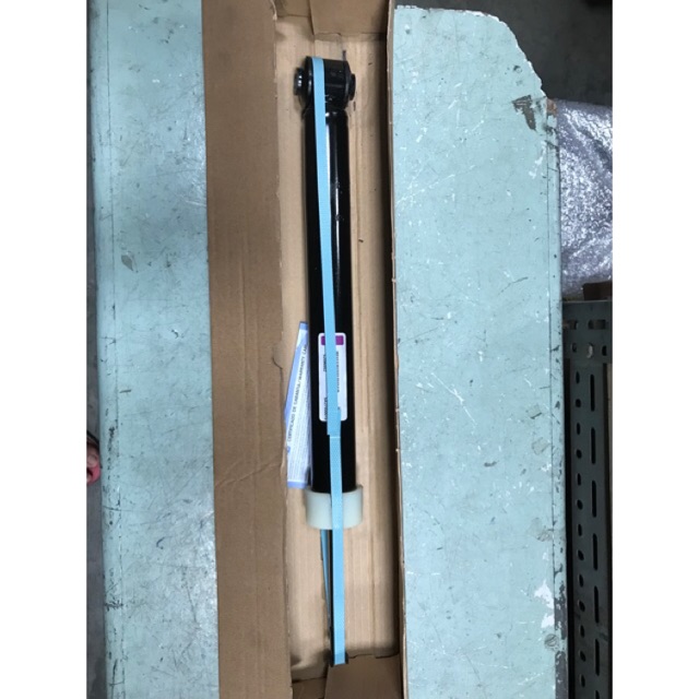 SHOCK BREAKER BELAKANG CHVEROLET SPIN / SHOCKBREAKER SPIN / SHOCK ABSORBER BELAKANG SPIN ORIGINAL GM