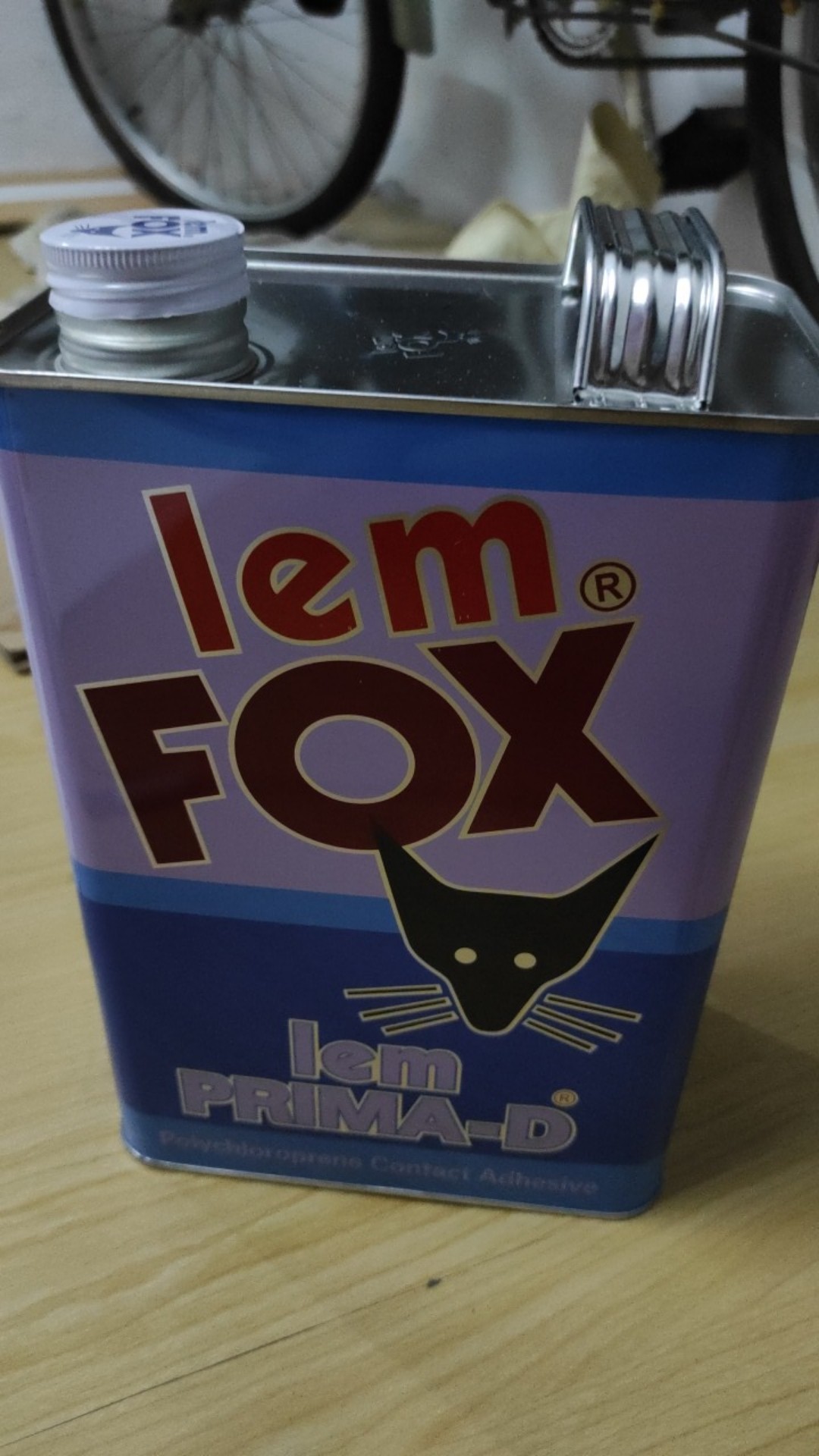 Lem Fox Prima D Kuning Galon ( 2,5 Kg ) Untuk Tacon Pvc Sheet Karet Sofa Hpl