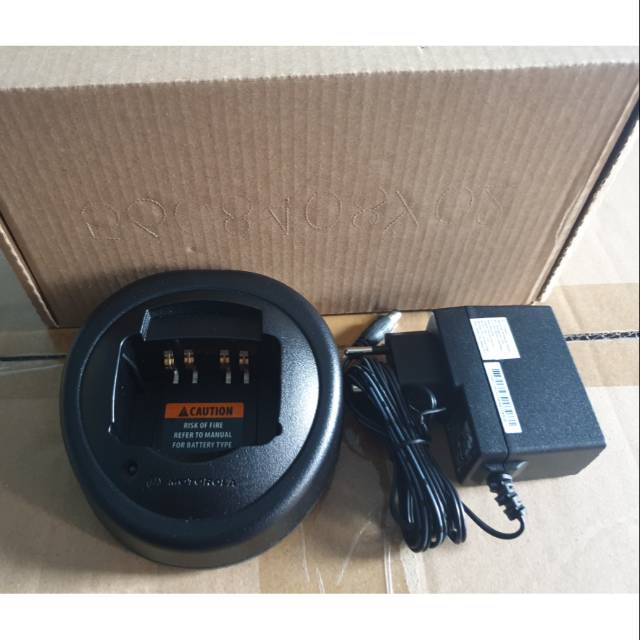 CHARGER HT MOTOROLA GP338 GP328 ATS 2500 MTX 960