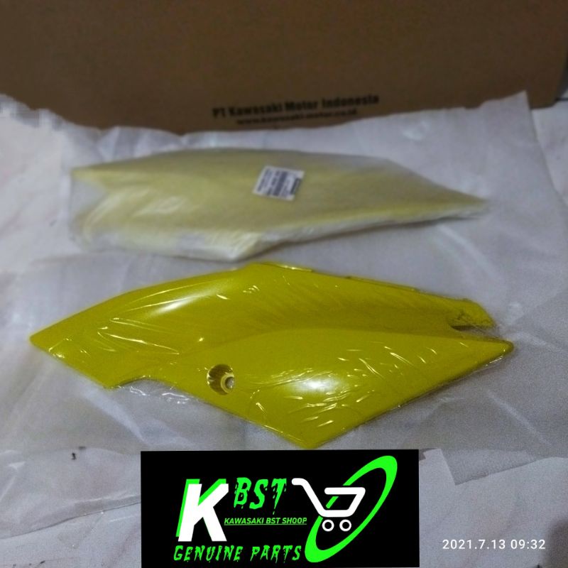 Cover body belakang Kiri kanan kuning KLX BF Dtracker new original