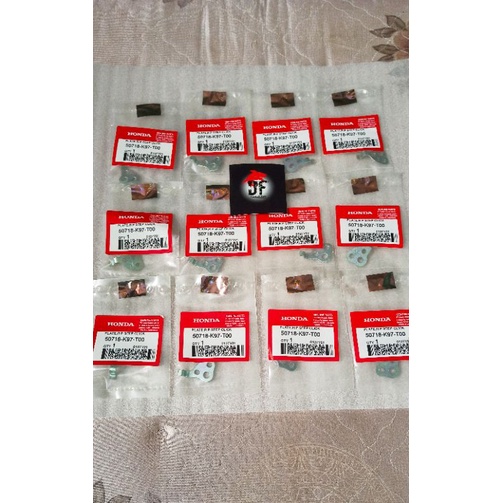 Pengunci Step Belakang Plate step R Original Honda PCX 150 K97