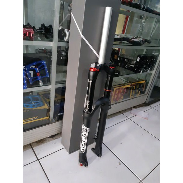 READY Fork AM travel 140mm Venom Elite Lock rebound