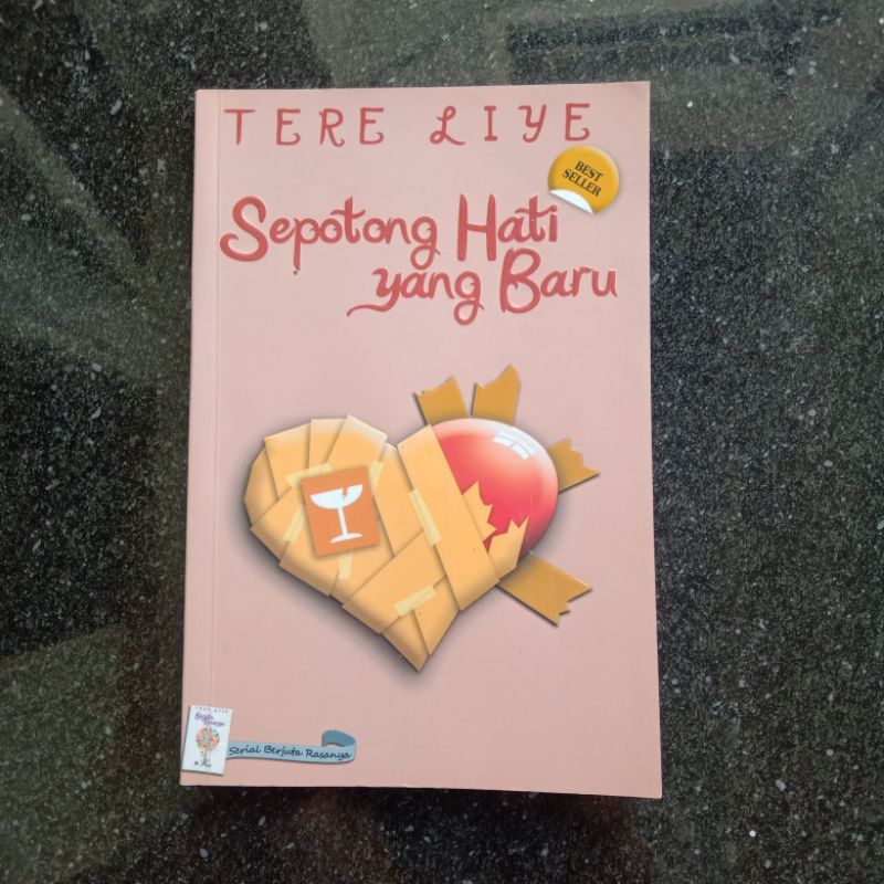 Preloved Novel Tere Liye Sepotong Hati Yang Baru Shopee Indonesia