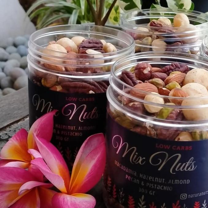 

Low Carbs "Premium- Mix Nuts " 300Gr. For A Healthy Diet!