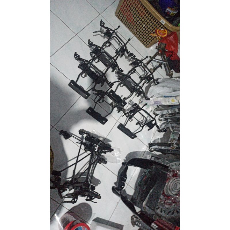 breket lampu tiger revo pece atas bawah ori copotan