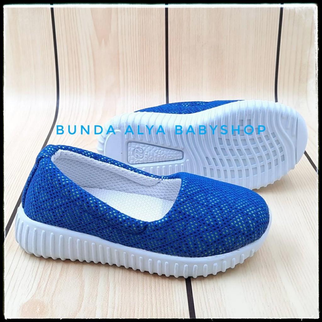 Sepatu Anak Perempuan Usia 1 Tahunan Slip ON Kanvas BIRU - Sepatu Anak Cewek Size 22 Alas Karet Anti Licin