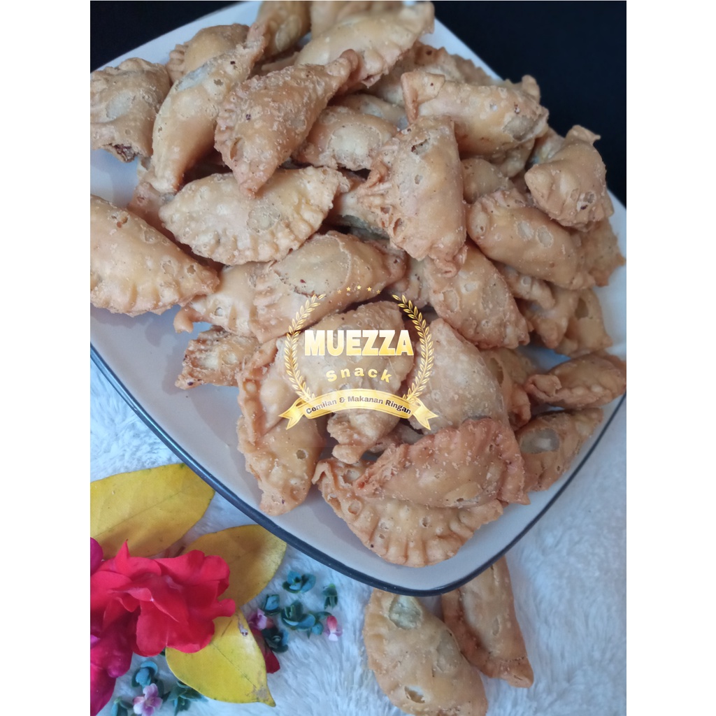 

kue pastel abon sapi termurah / snack kiloan / cemilan ringan