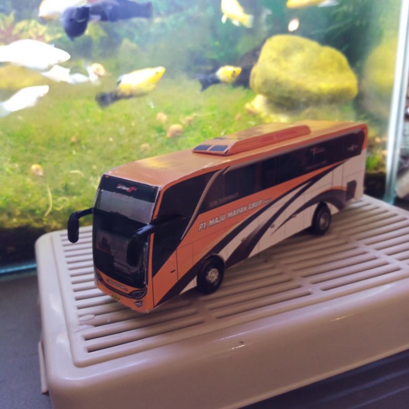 miniatur bus papercraft skala 64