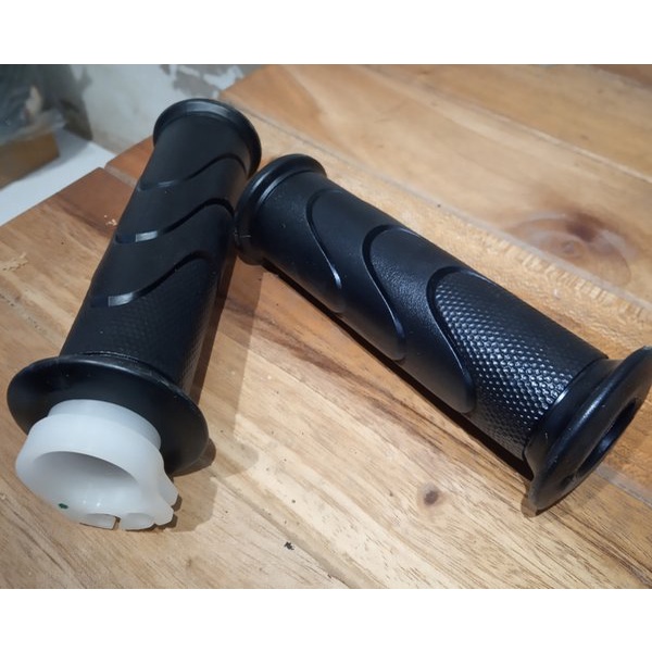 Karet Stang Handgrip Hanfat Hangrip Grip Pegangan Universal Motor Honda New Fi Karbu Beat Pop Street