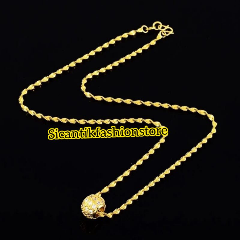 Kalung Titanium Liontin Bola kristal Fashion Wanita Terlaris Anti Karat Tidak Luntur Kalung Gold Wanita Liontin Bulat